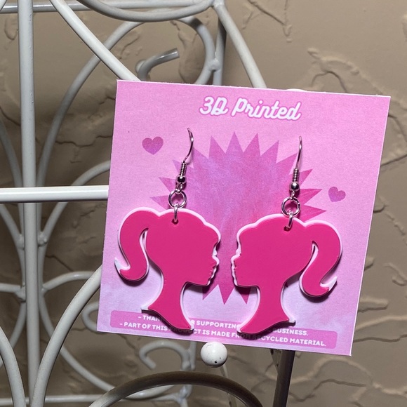3D Printed Barbie Earrings - Picture 4 of 4